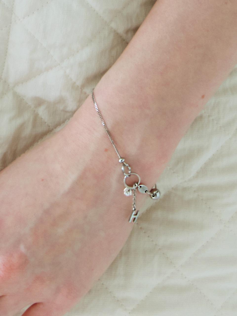 이니셜 드롭 링 포인트 팔찌