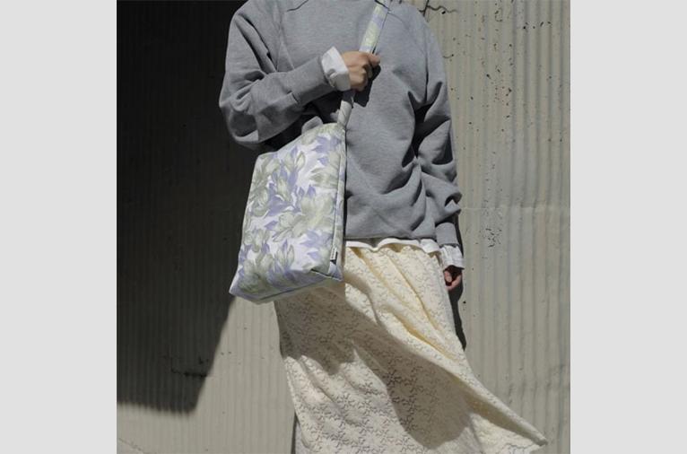 [효은계절] 뚜벅이 숄더 크로스백 연두빛 목련