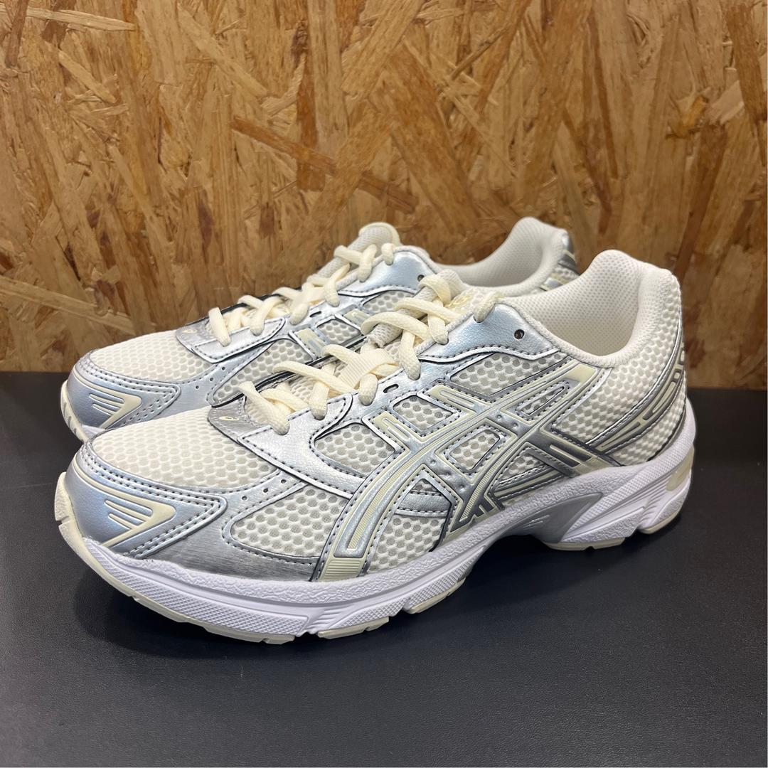 아식스 젤 1130 크림 퓨어 실버 1202A164-107