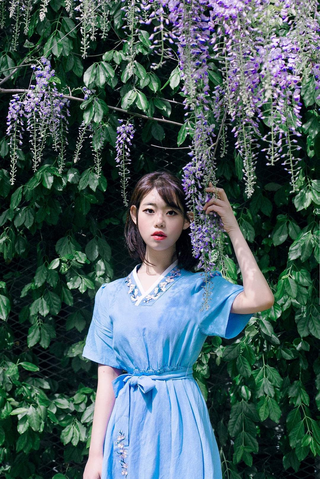 오얏꽃 자수 린넨 원피스 / 담청색