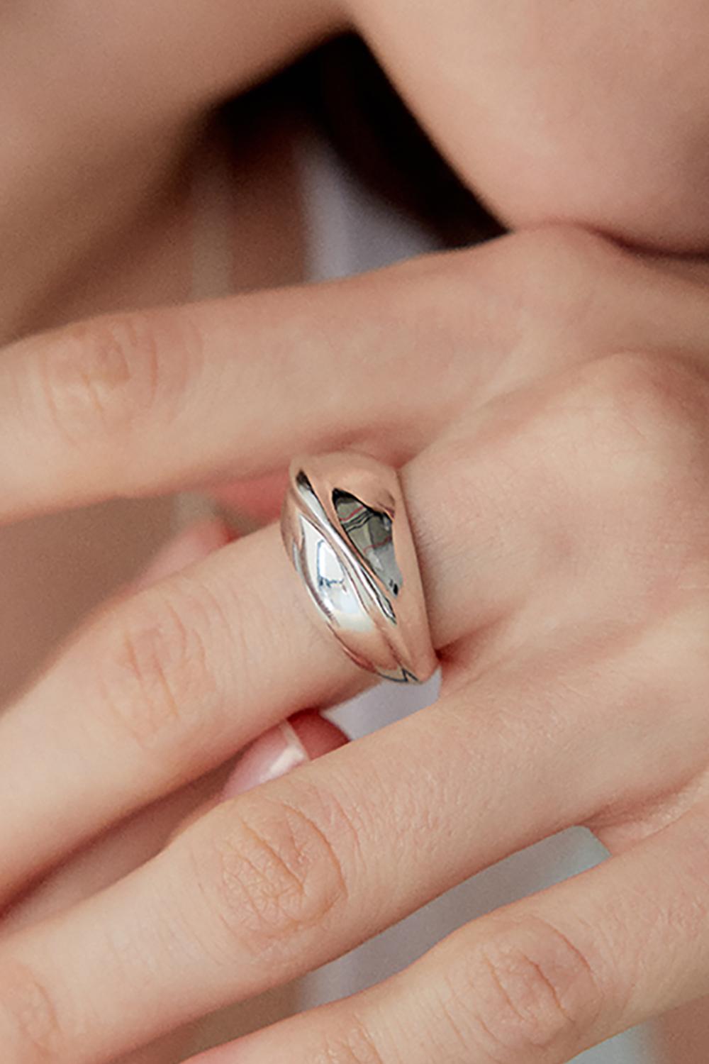 R.001/WAVY GOMARU RING