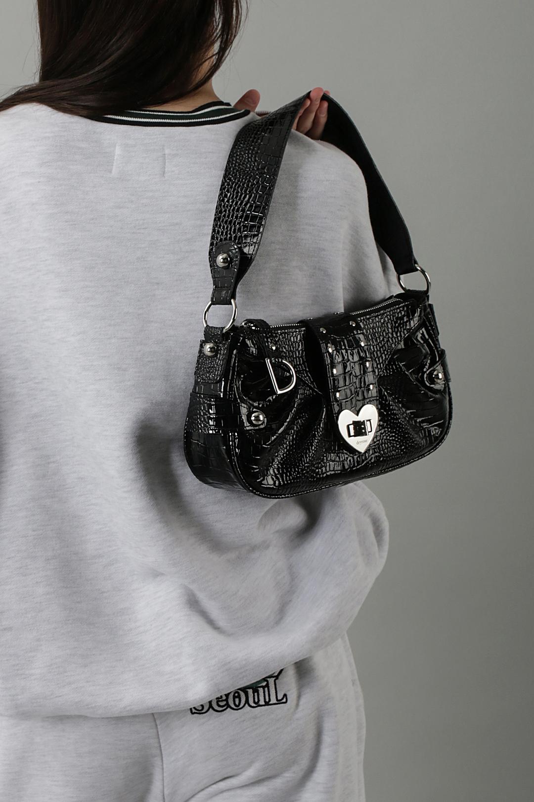 [10% OFF] CROC HEART BAG (BK)