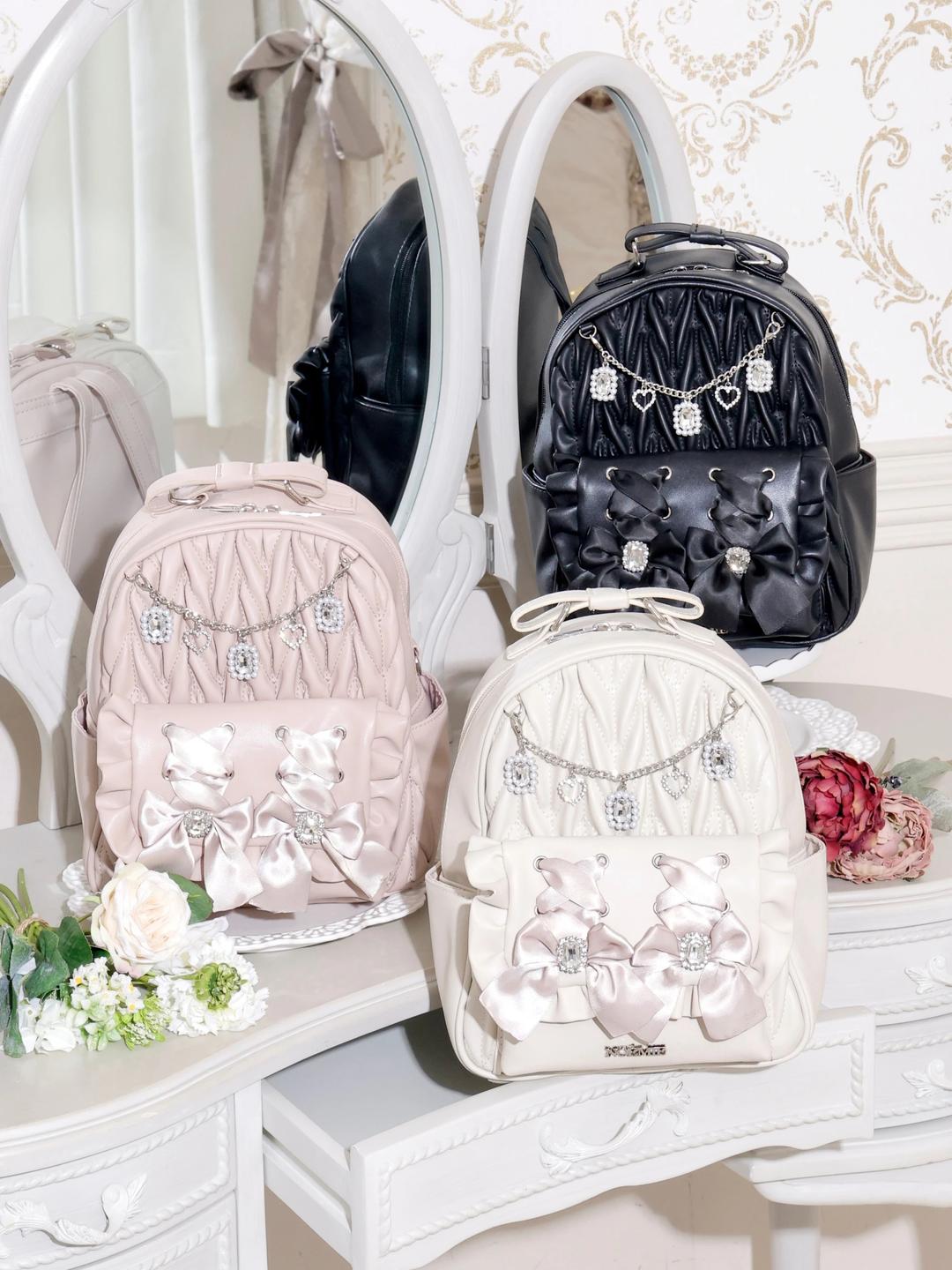 チェーン付きキルティングリュック