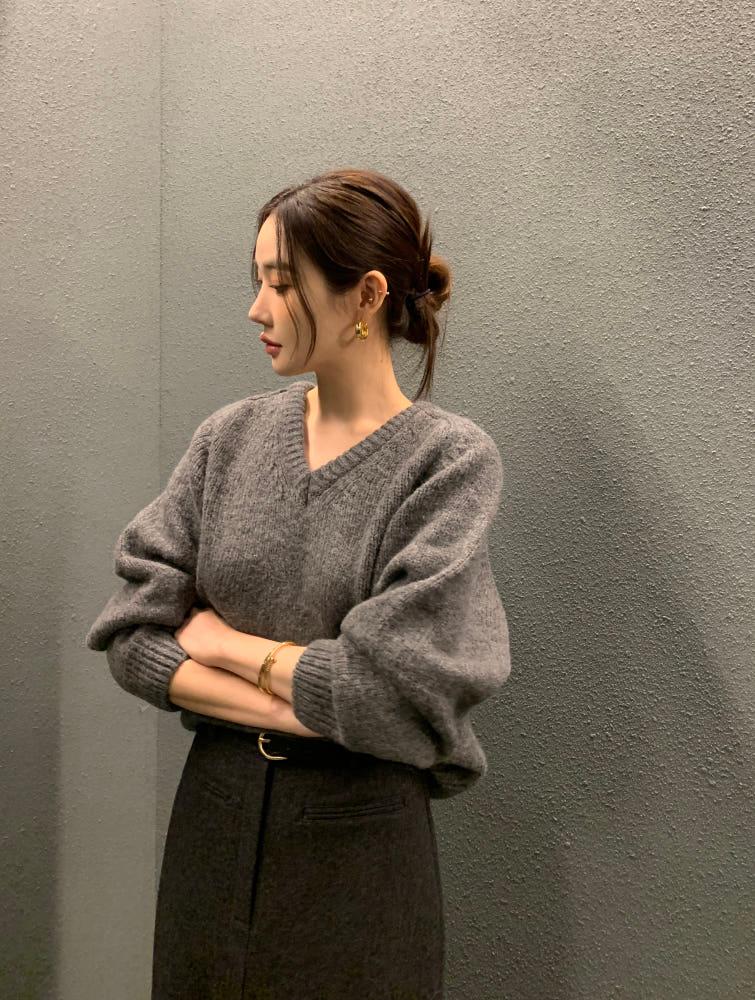 슈어 알파카 브이넥 니트