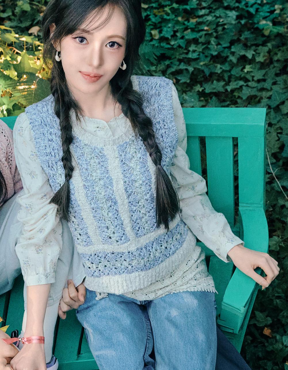 [Thursday Island]_T262MBL147W_[KiiiKiii 착용] 레이스 믹스 프린트 프릴 블라우스