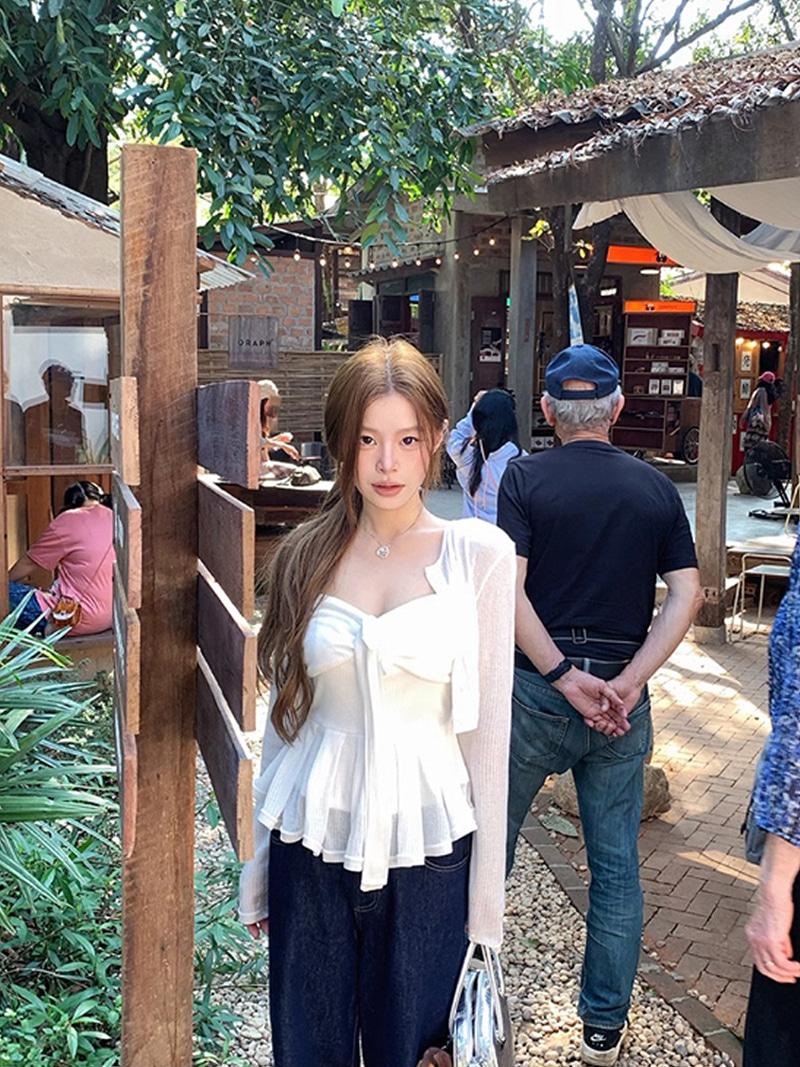 Crop Cardigan & Ribbon Shirring blouse