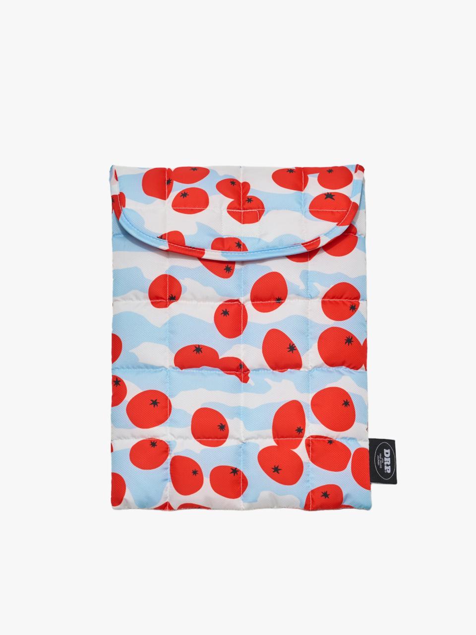 [Tablet / Laptop 파우치] SWIMMING TOMATO