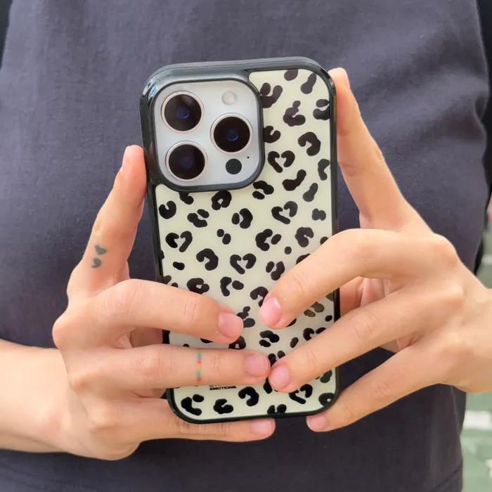 [아이폰17출시][29CM 단독]heart leopard glass case 7color 레오파드 케이스