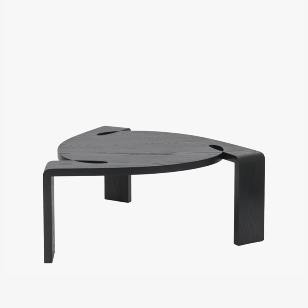 컬리 로우 테이블