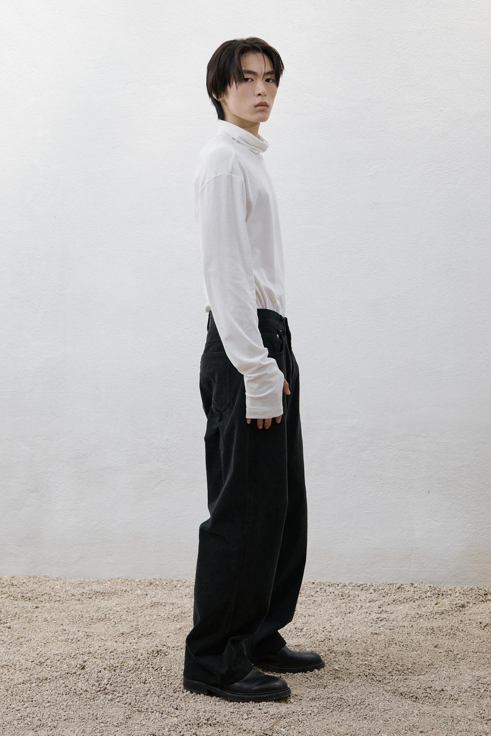 Finger Hole L/S T-shirt