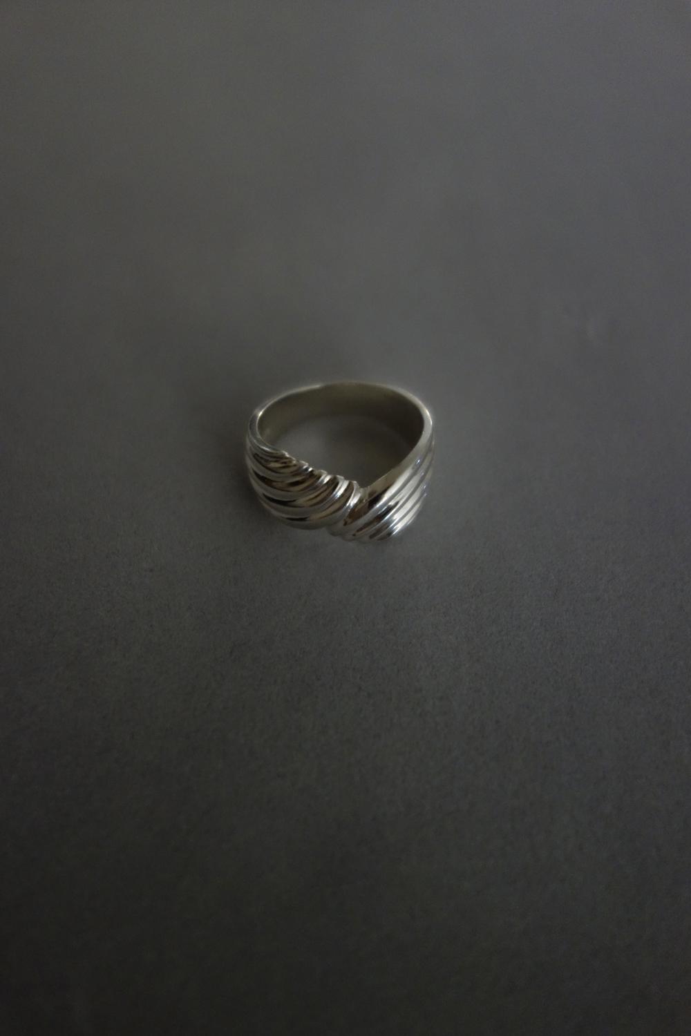 24PF Slash Ring