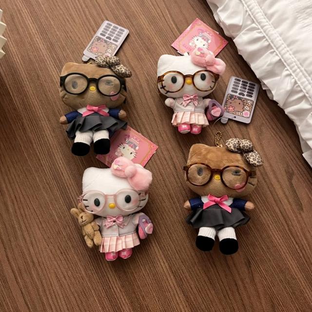 띠끄룸 Vintage School Kitty 빈티지 교복 안경 헬로키티 키링 열쇠고리
