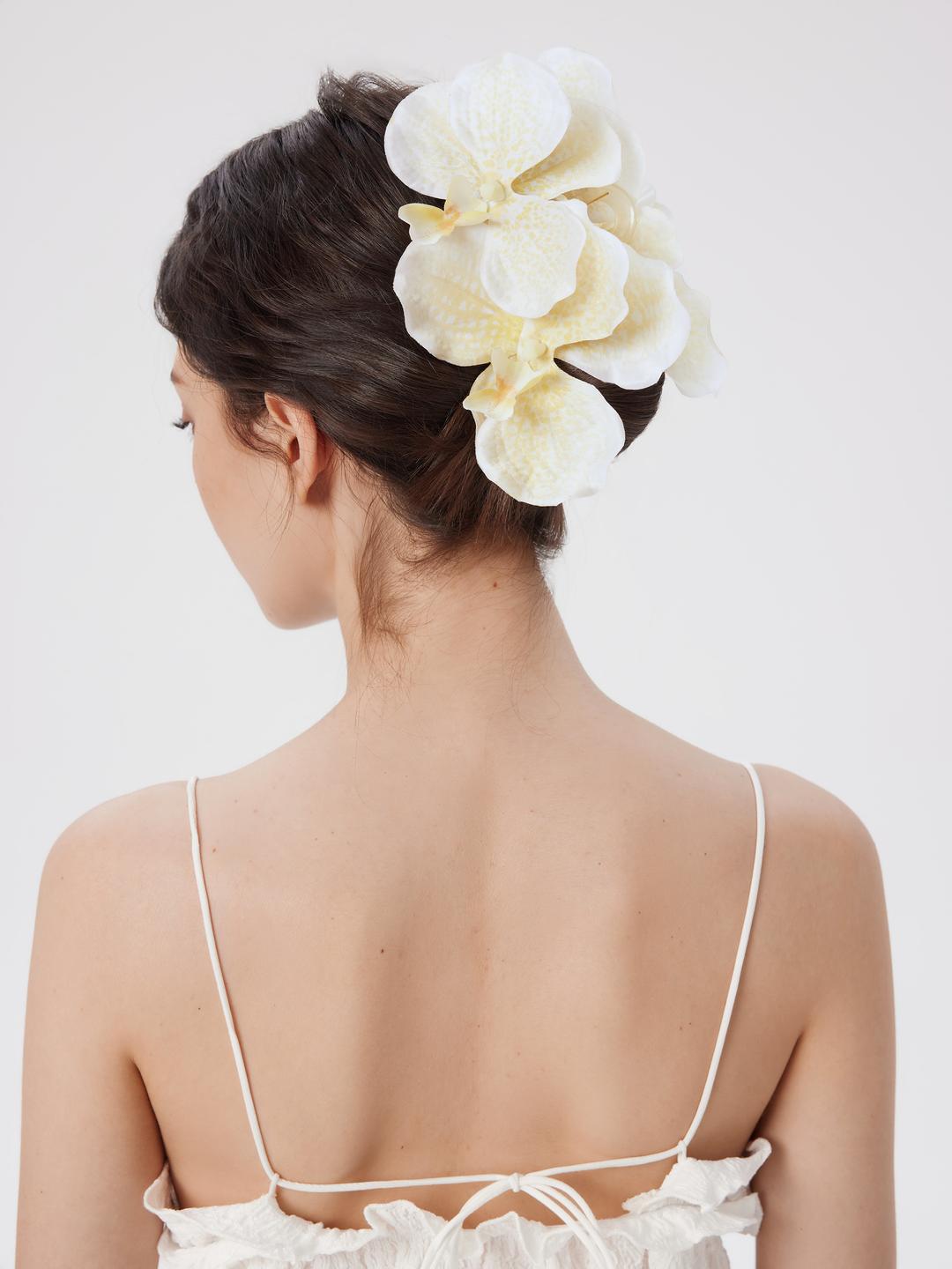 LARGE FLOWER HAIR CLAW