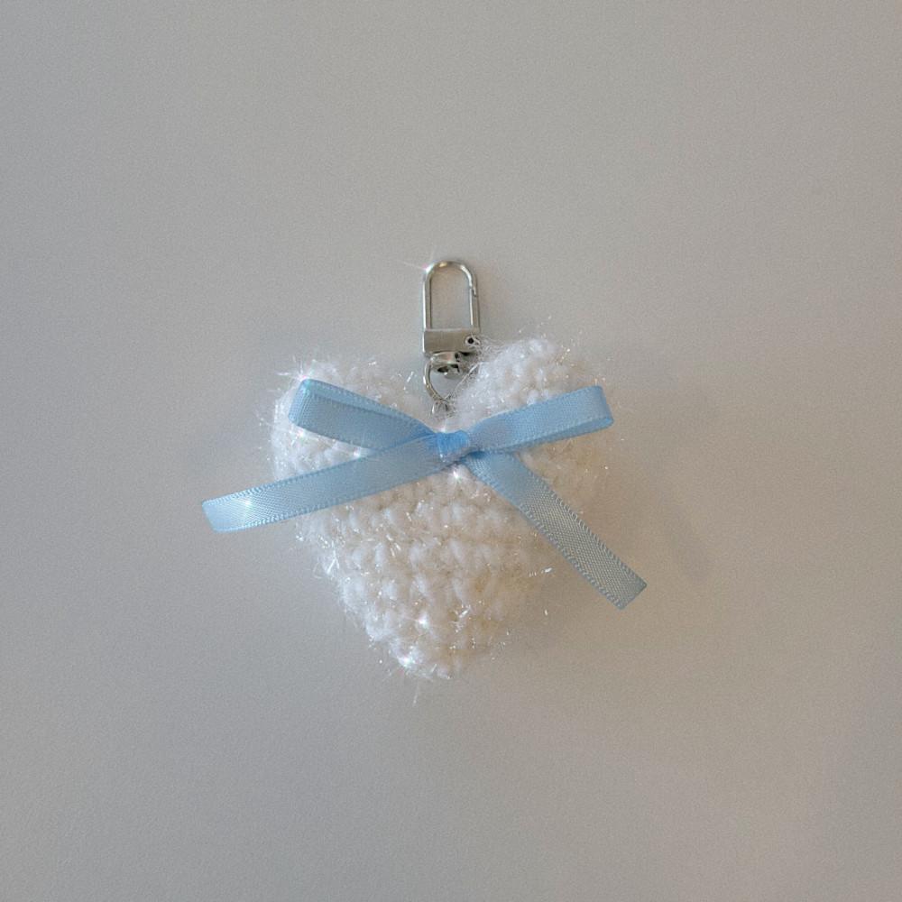 삐죽하트키링 화이트 발레코어 뜨개 하트 키링 핸드메이드