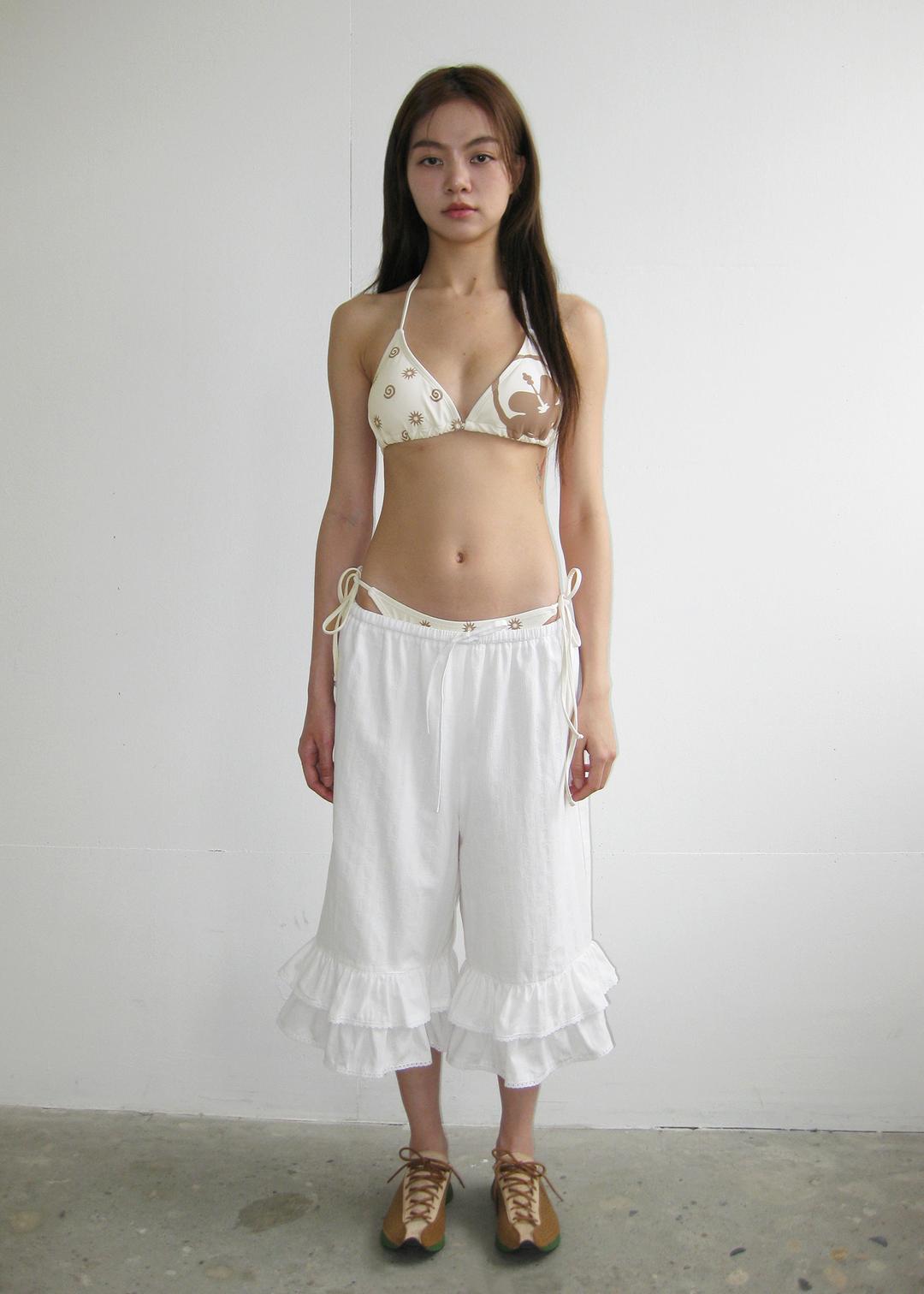 [6/5 예약배송] Lace Frill Capri Pants_Ivory