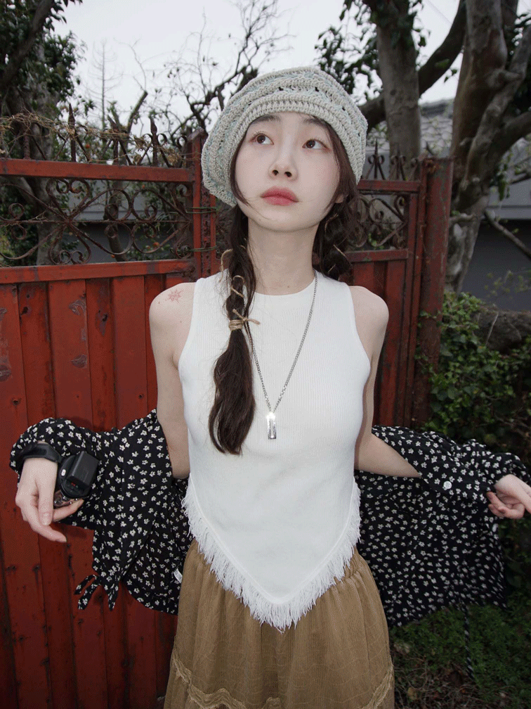 김아홉 triangle tassel sleeveless