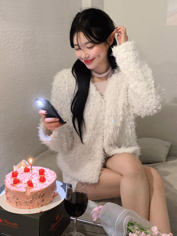 데이로제 [진주버튼] 스칼렛 뽀글 퍼 가디건 (3color)