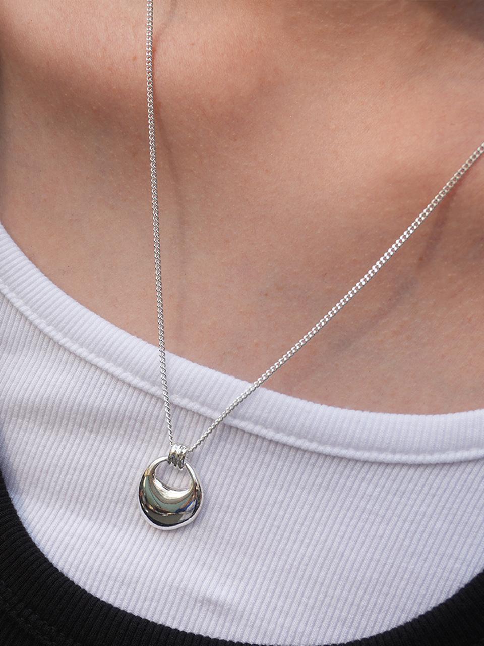 Lune Necklace