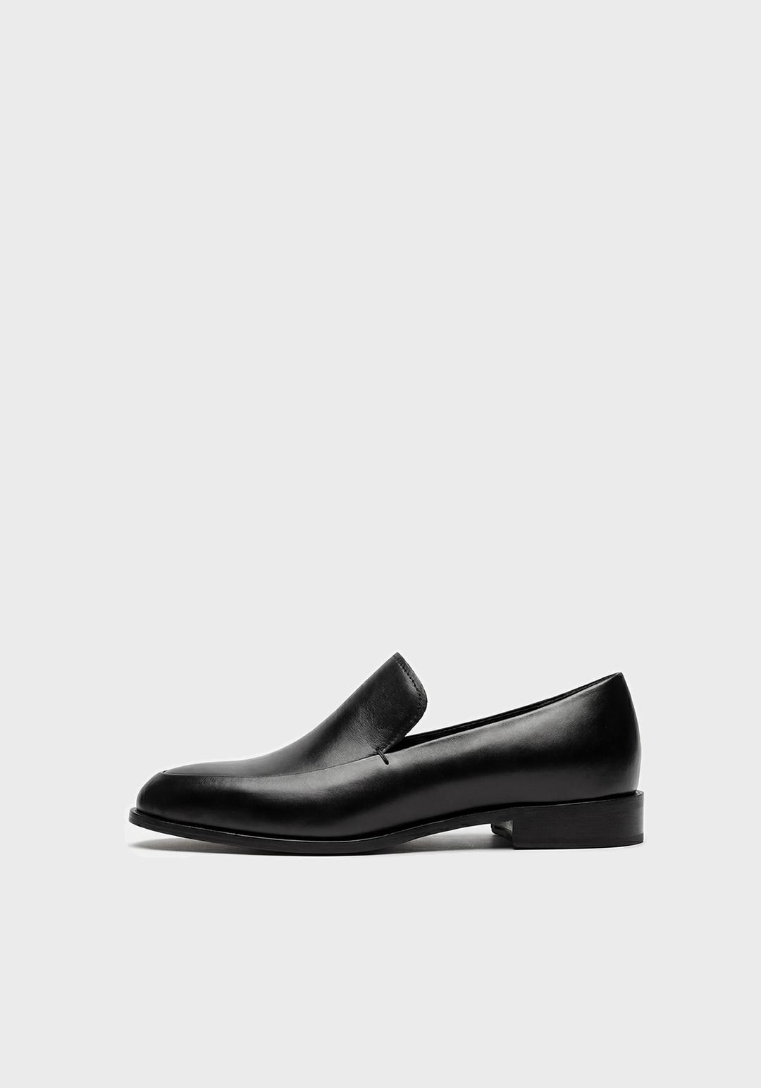 Classic Loafer - Black