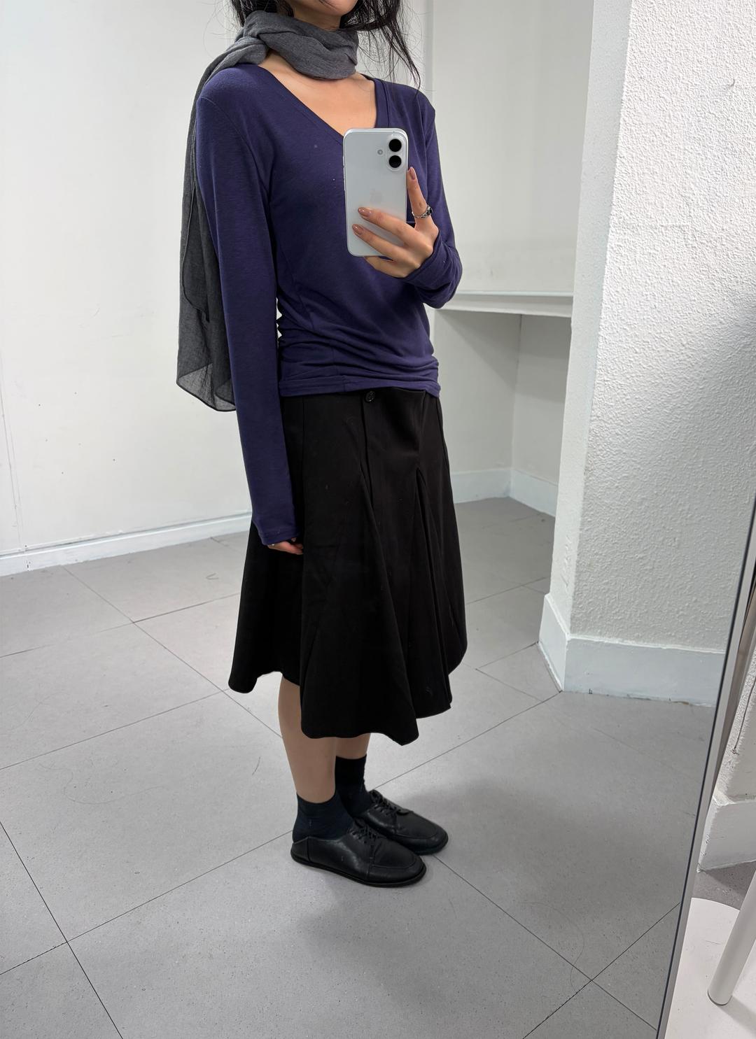 Born v neck tee (3C)