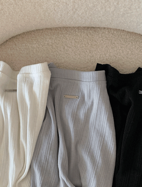 베니토 [여유슬림핏][made] 루아 골지 보트넥티  (봄/여름/가을/신상/데일리/데일리룩/출근룩/데이트룩/기본티/티셔츠/긴팔티/롱슬리브/보트넥/간절기/이너)