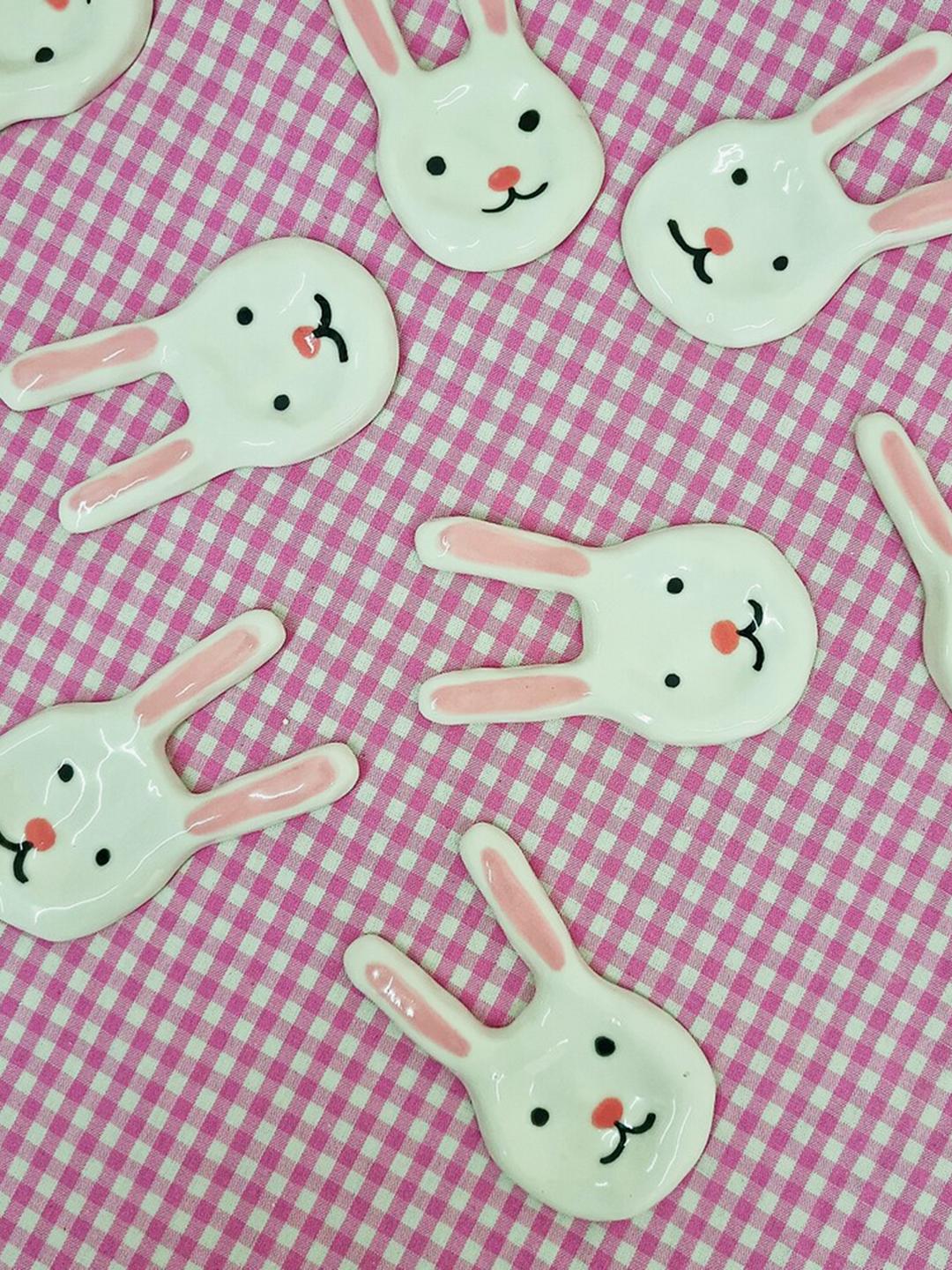 [들꽃세라믹] 토끼 수저 받침 (RABBIT SPOON REST)