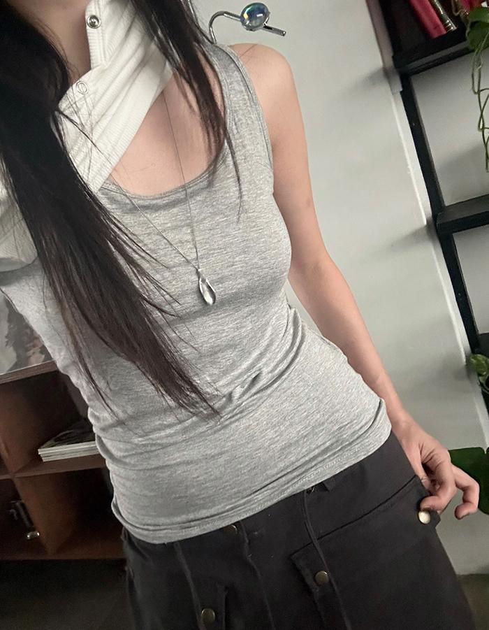 U-neck cap sleeveless