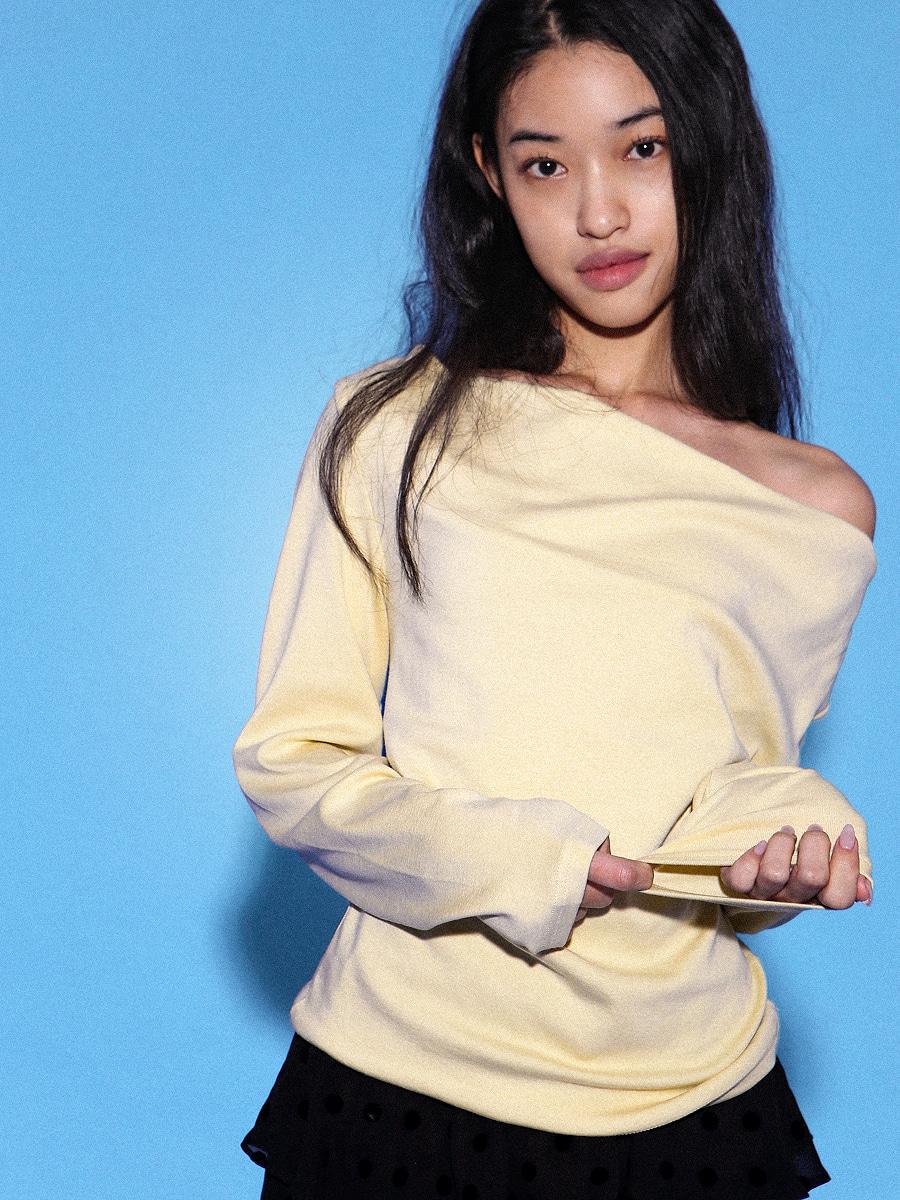 Sunshine Draped Off-Shoulder T-Shirts_ Butter Yellow