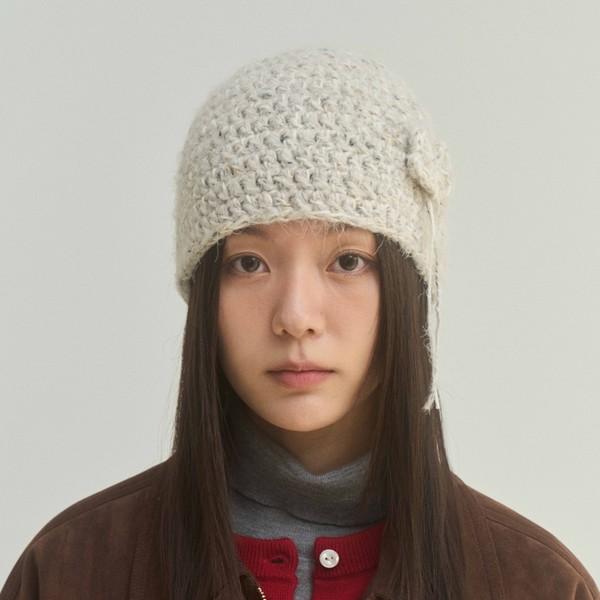 Clover Broach Beanie - L/Grey