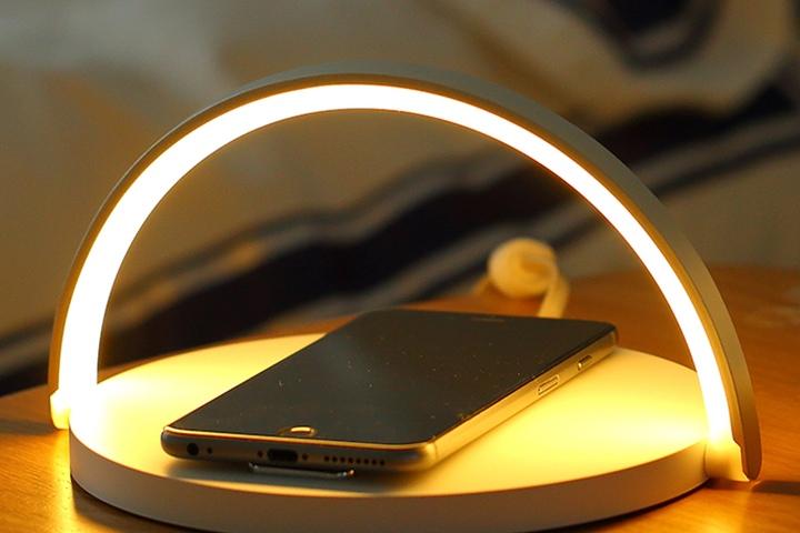 A140 침대무드등 고속무선충전기