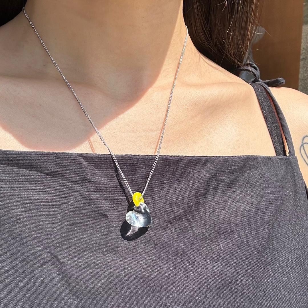 Clear&Yellow heart necklace