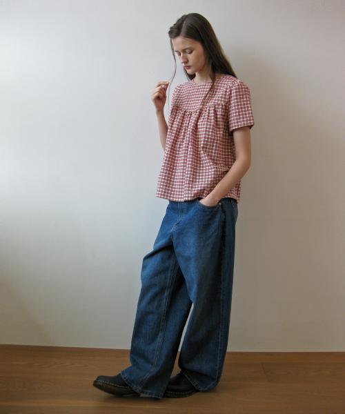 Check shirring half blouse, red