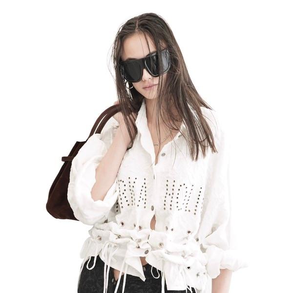 [WRKHLC] PETAL TEXTURE SHIRRING OVERFIT SHIRT IN WHITE