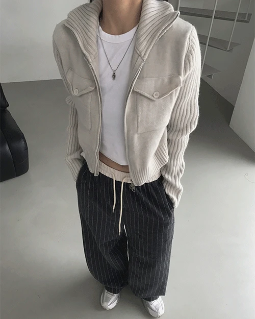 터치 하이넥 크롭 니트 집업