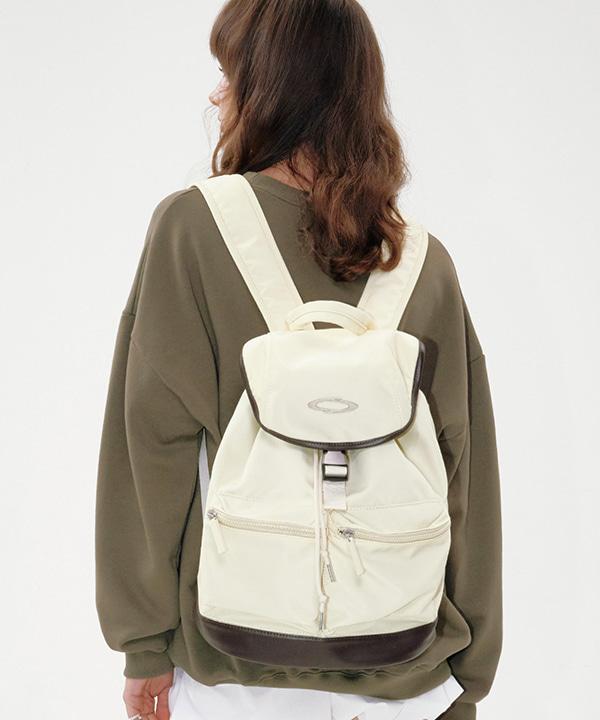 NOI1739 minimal flap backpack (cream)