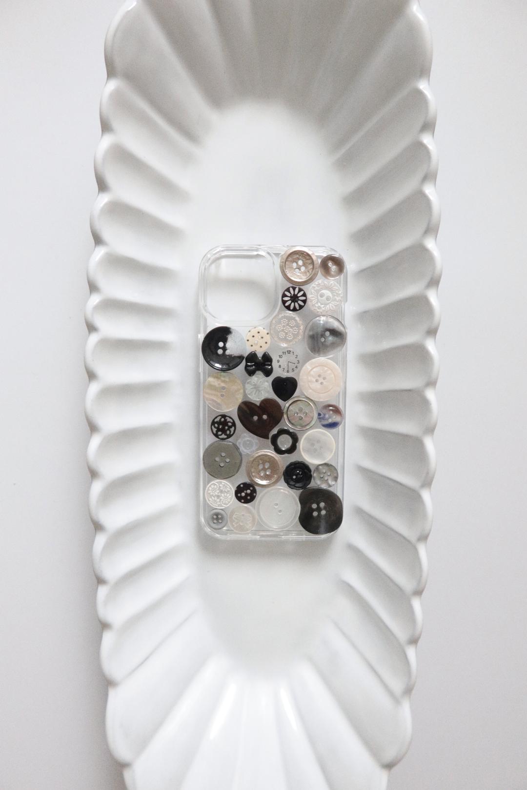 Close ur eyes Button case