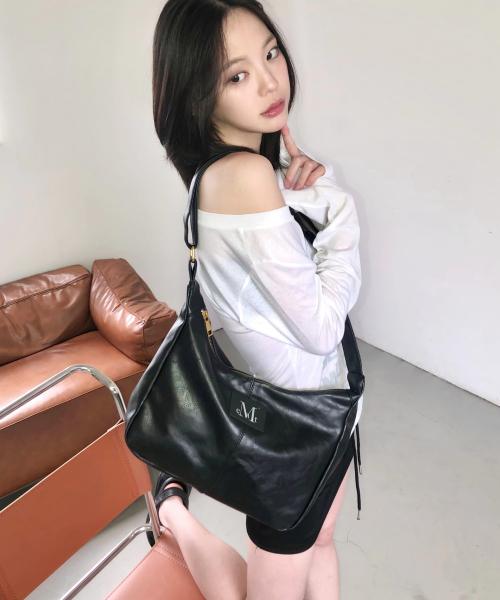 메린 골드 라인 레더 숄더백 남녀공용 (2컬러)