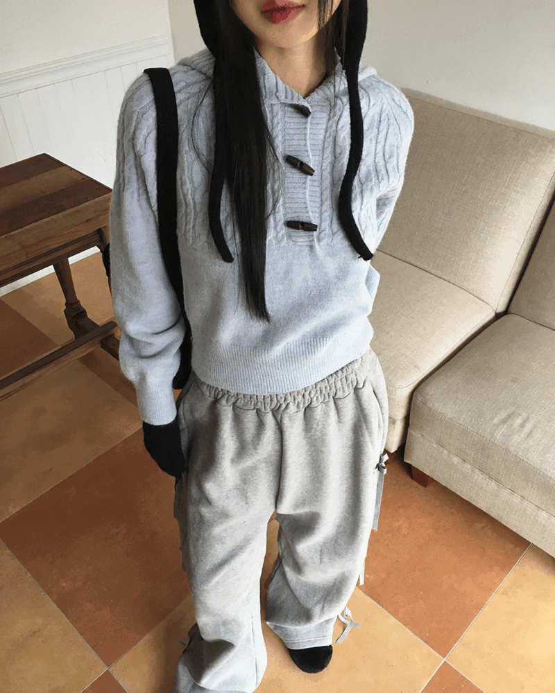 [울15] 하인드 꽈배기 떡볶이 버튼 후드 긴팔 니트