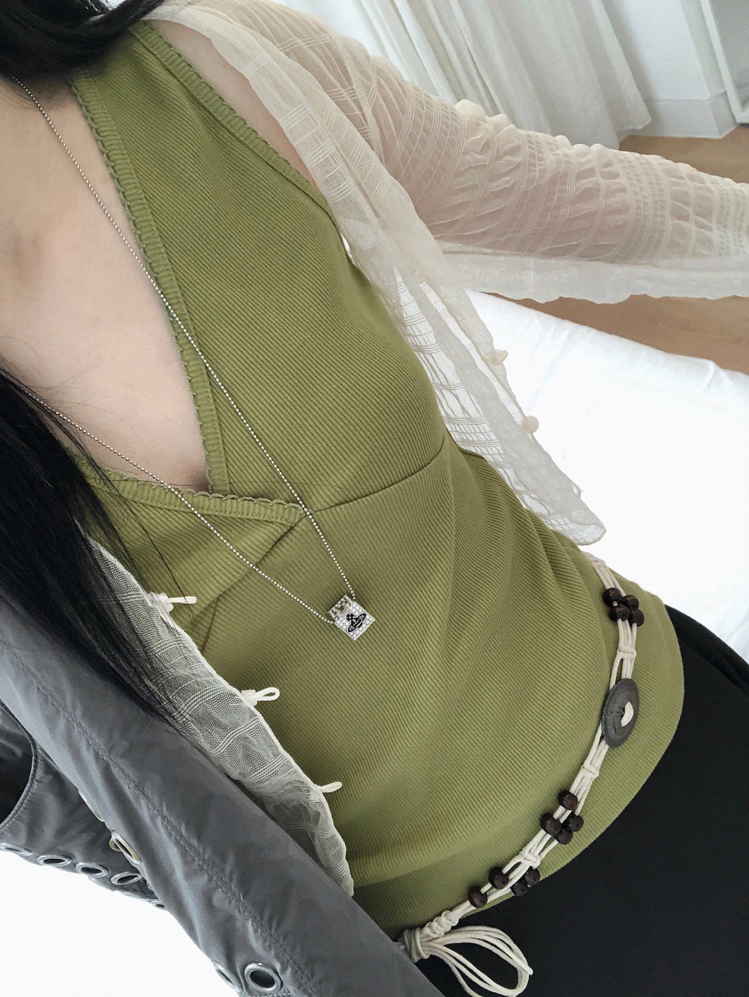 V cox sleeveless(연두색나시/부유방보완)