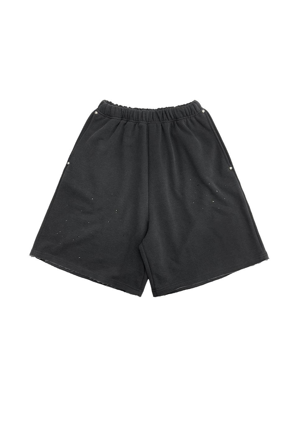 오버사이즈 힙합 와이드핏 큐빅 반바지_차콜OVERSIZED HIP HOP WIDE FIT CUBIC SHORT PANTS_CHARCOAL