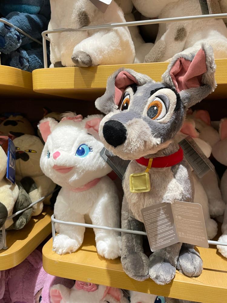 디즈니 아리스토캣, 트램프 플러쉬돌