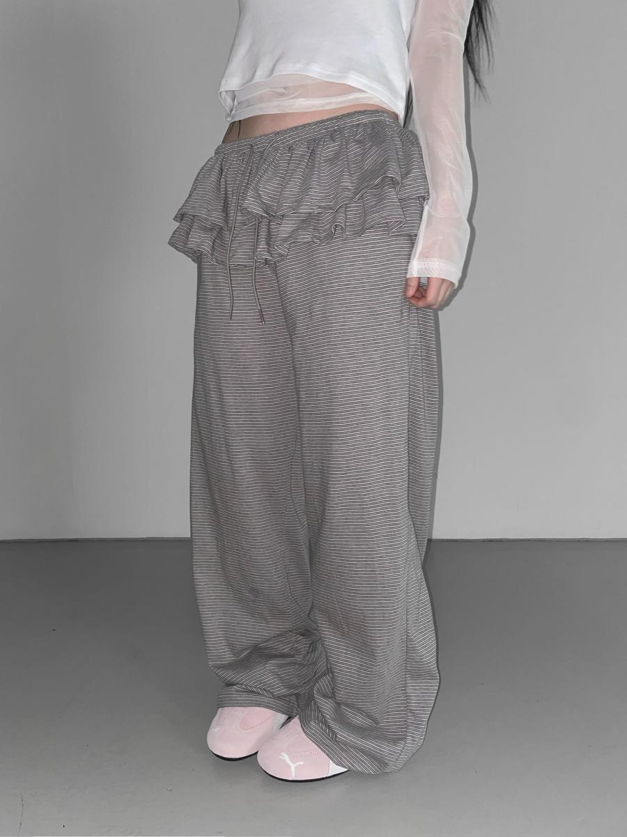 디에어타운 BLACK 바로배송 yoome ruffle pt (2 color)