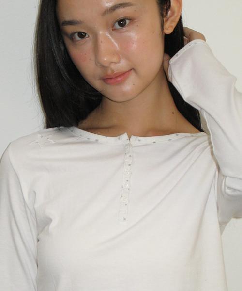 STAR PATCH BLOCKING HENRYNECK LONG SLEEVE WHITE