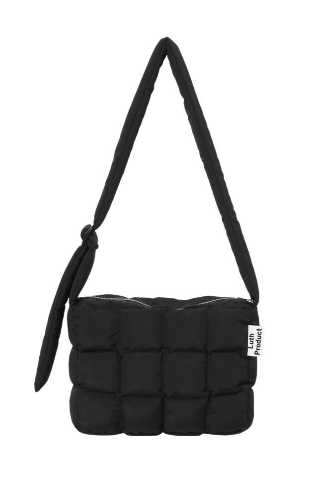 [예약구매 - 3월 4일 부터 순차출고] New) Chocolate Puffer Cross Bag(초콜릿백) _ BLACK_ L