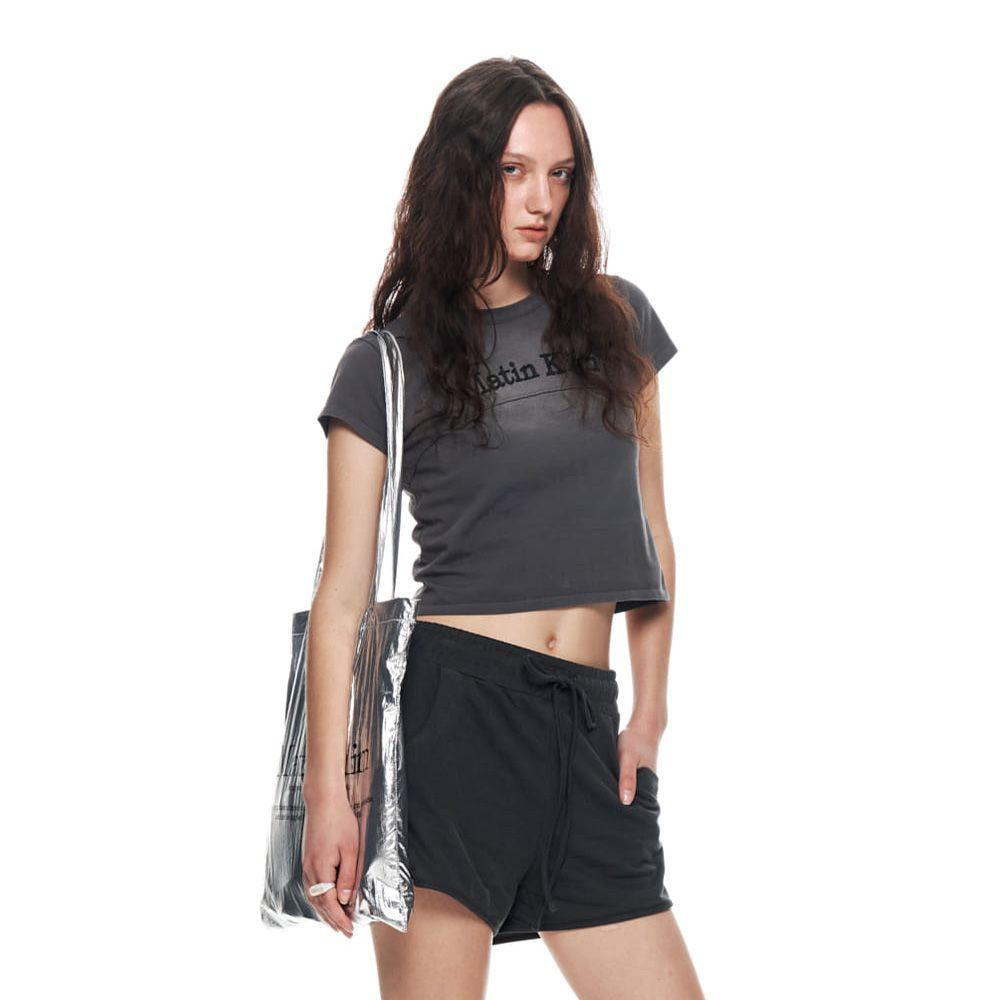 PIGMENT CUT OUT LOGO CROP TOP IN CHARCOAL
