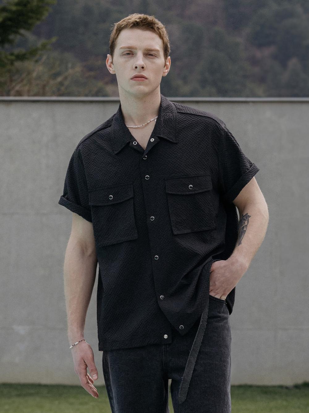 브리즈 시어서커 반팔 셔츠 - BLACK