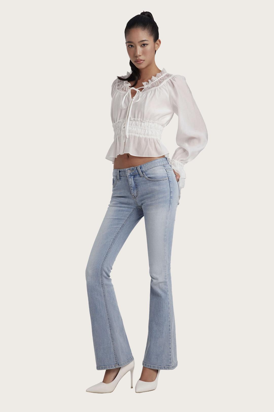 Krystal Clean Bootscut Low Jeans, Light Blue