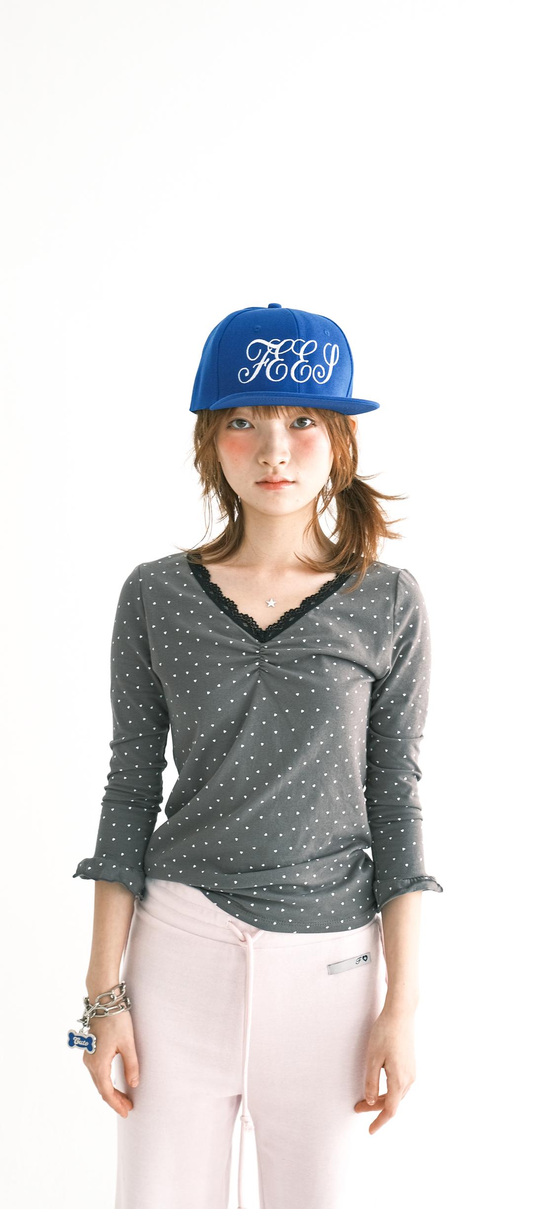[F.E.E.S] mini heart lace top (charcoal)