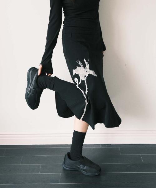 데이 릴리 미디 스커트 (Black)