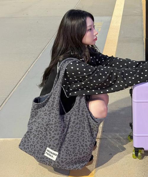 Loose fit big shoulder bag_Leopard mauve blue